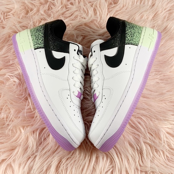 New Nike Women’s Air Force 1 Sneakers - Picture 4 of 7